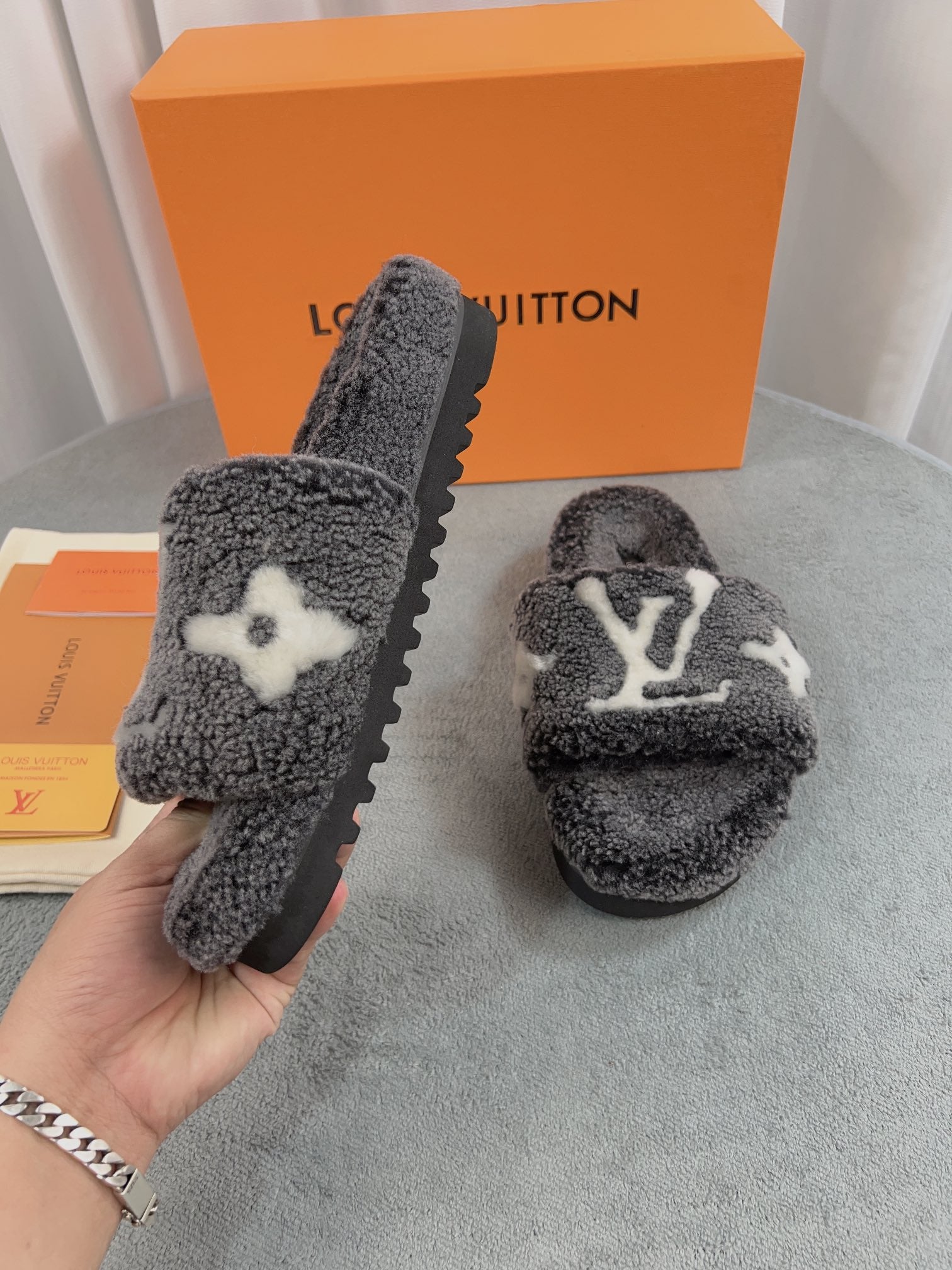 LuxluxHouse Best Quality Sandals Louis Vuitton