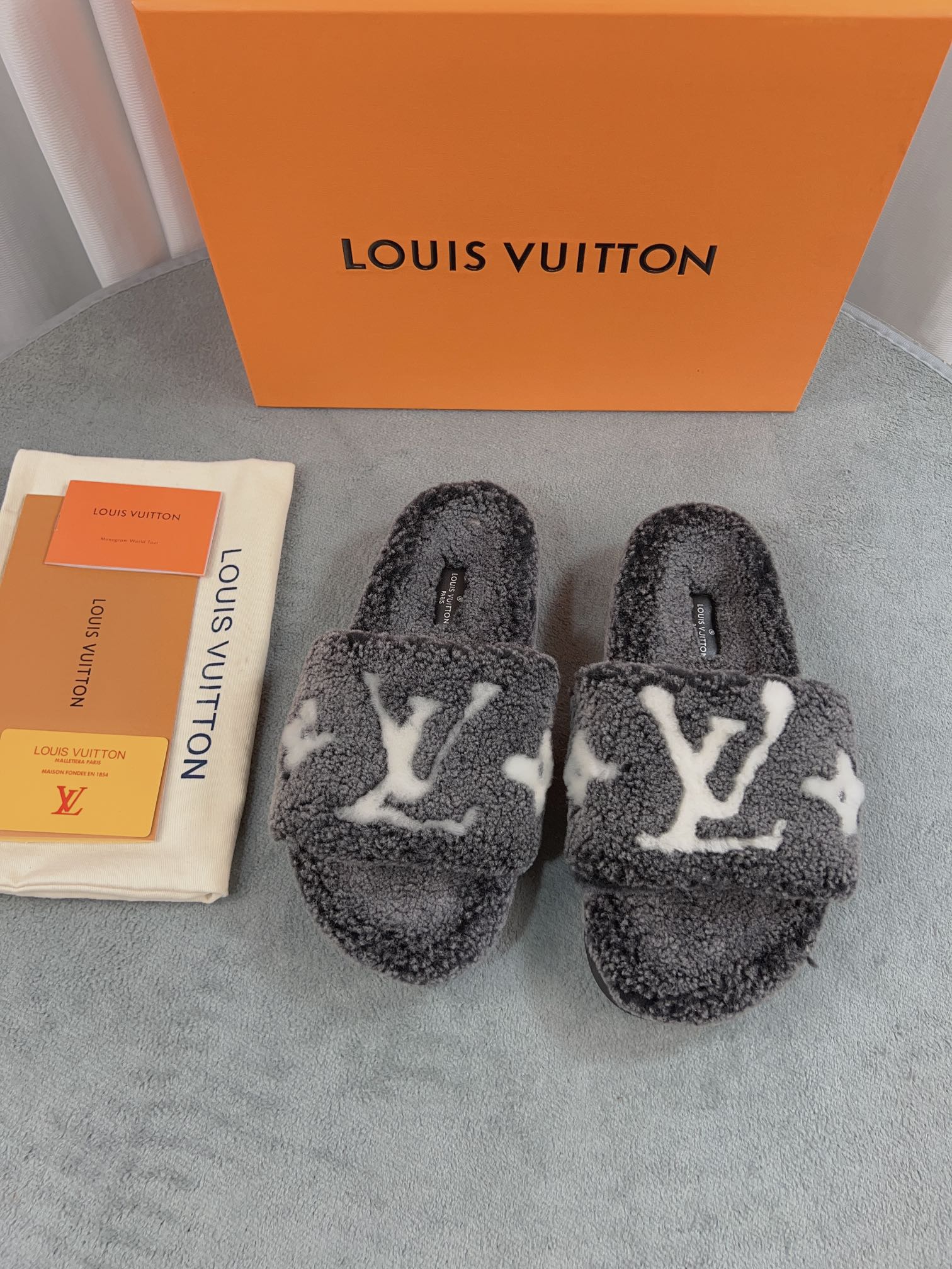 LuxluxHouse Best Quality Sandals Louis Vuitton