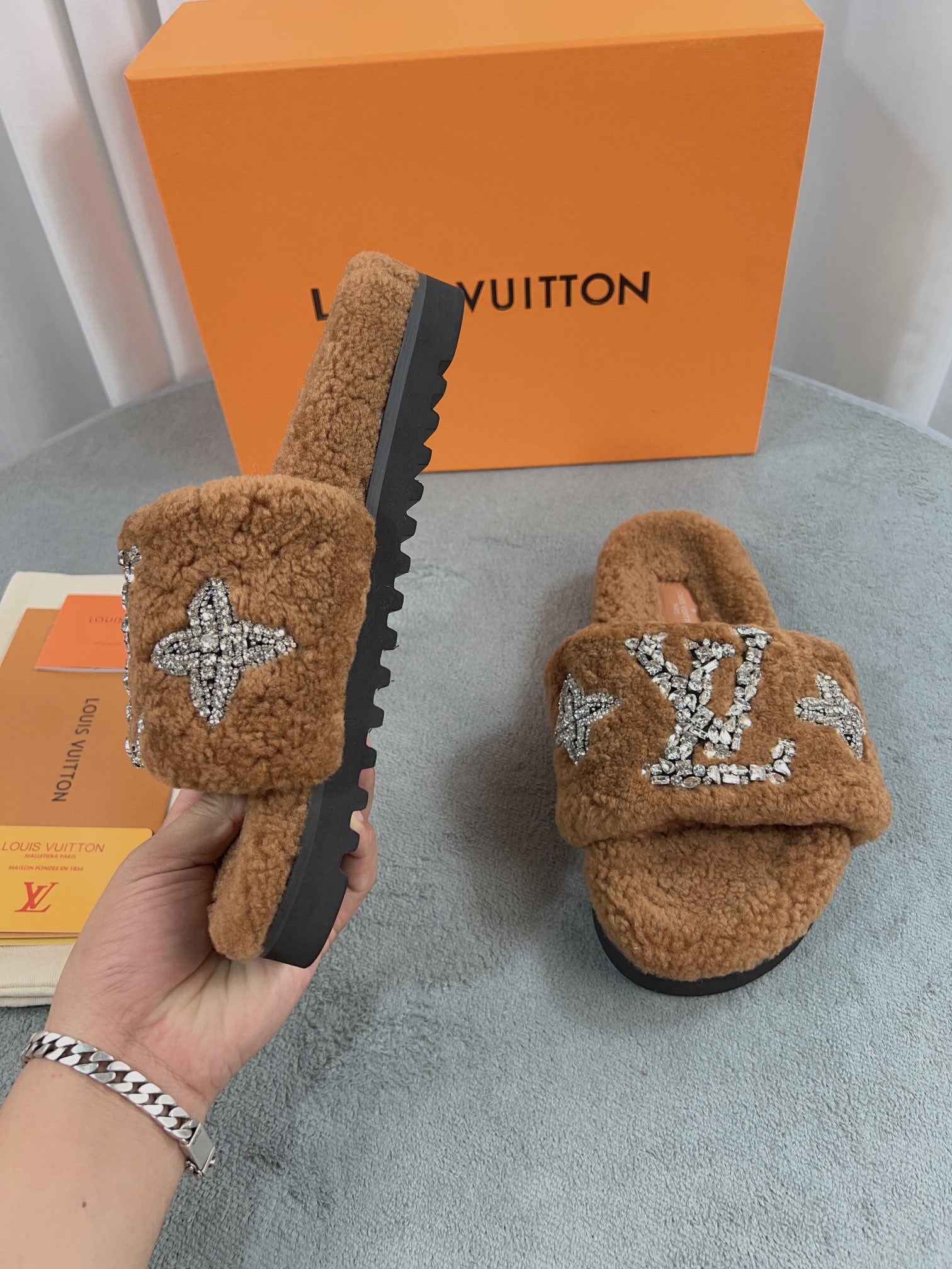 LuxluxHouse Best Quality Sandals Louis Vuitton