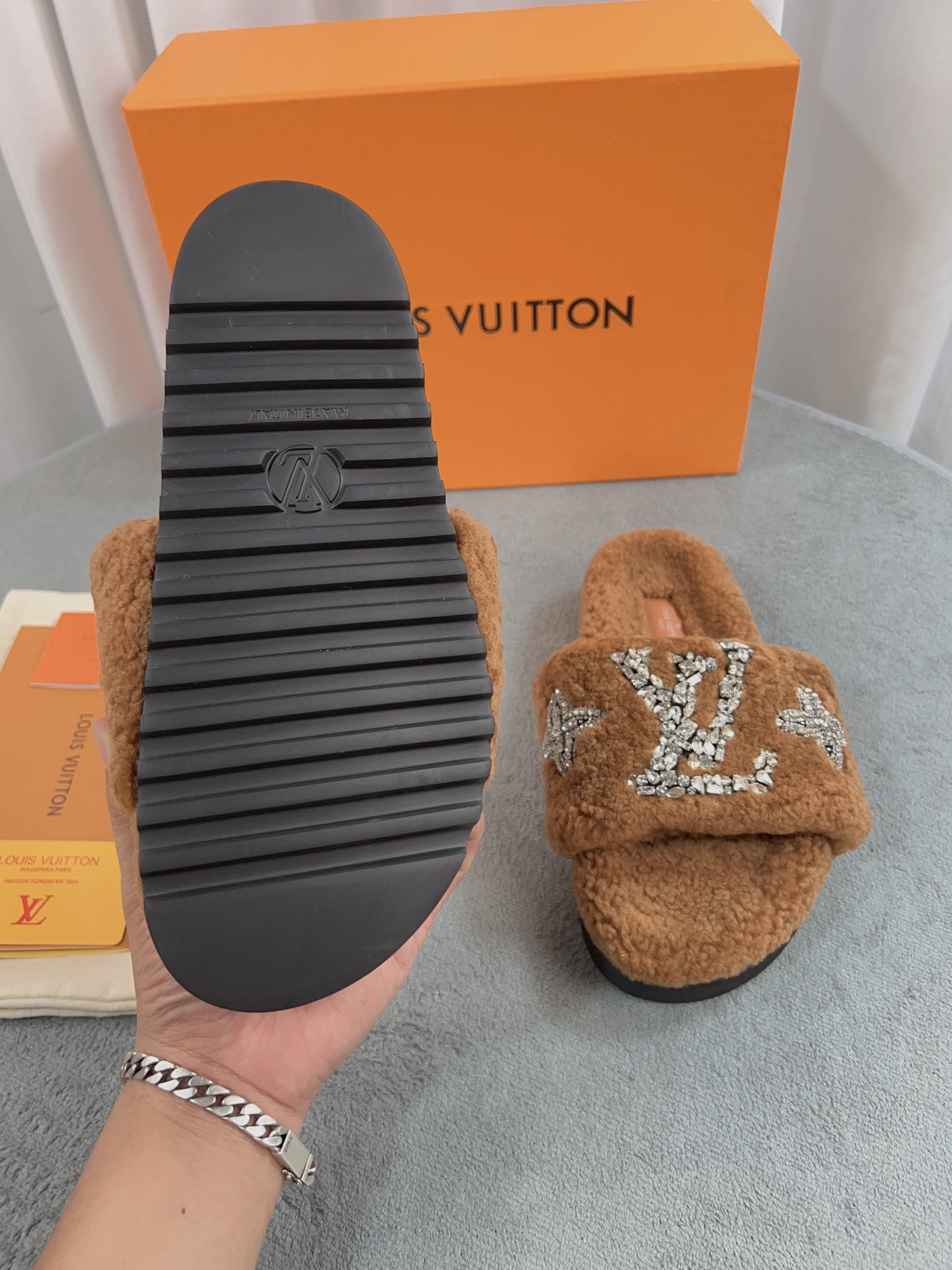 LuxluxHouse Best Quality Sandals Louis Vuitton