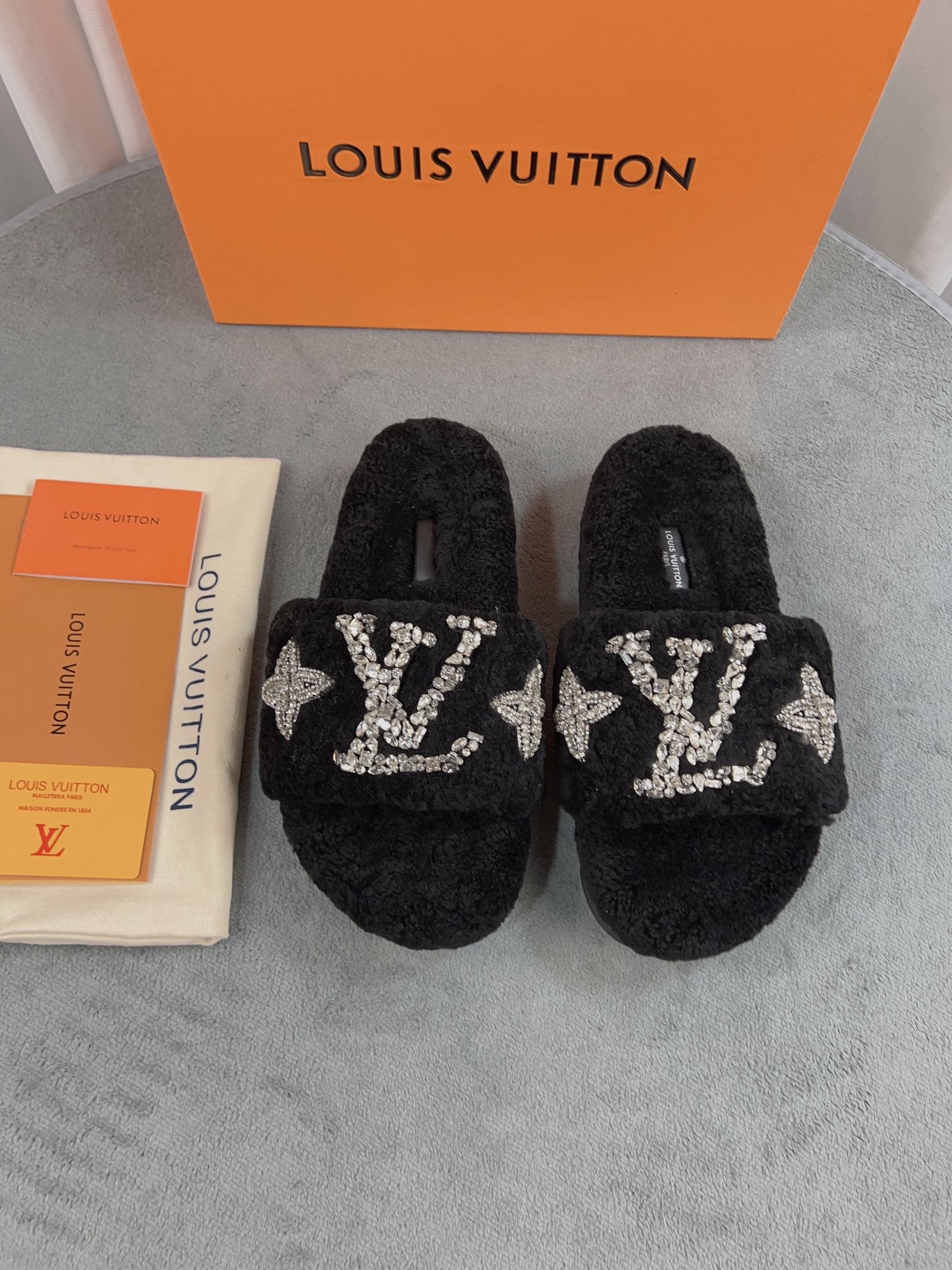 LuxluxHouse Best Quality Sandals Louis Vuitton