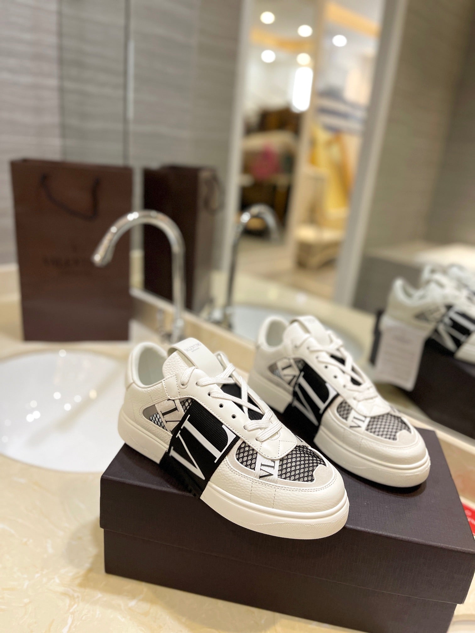 LuxluxHouse Best Quality Valentino Women Shoes