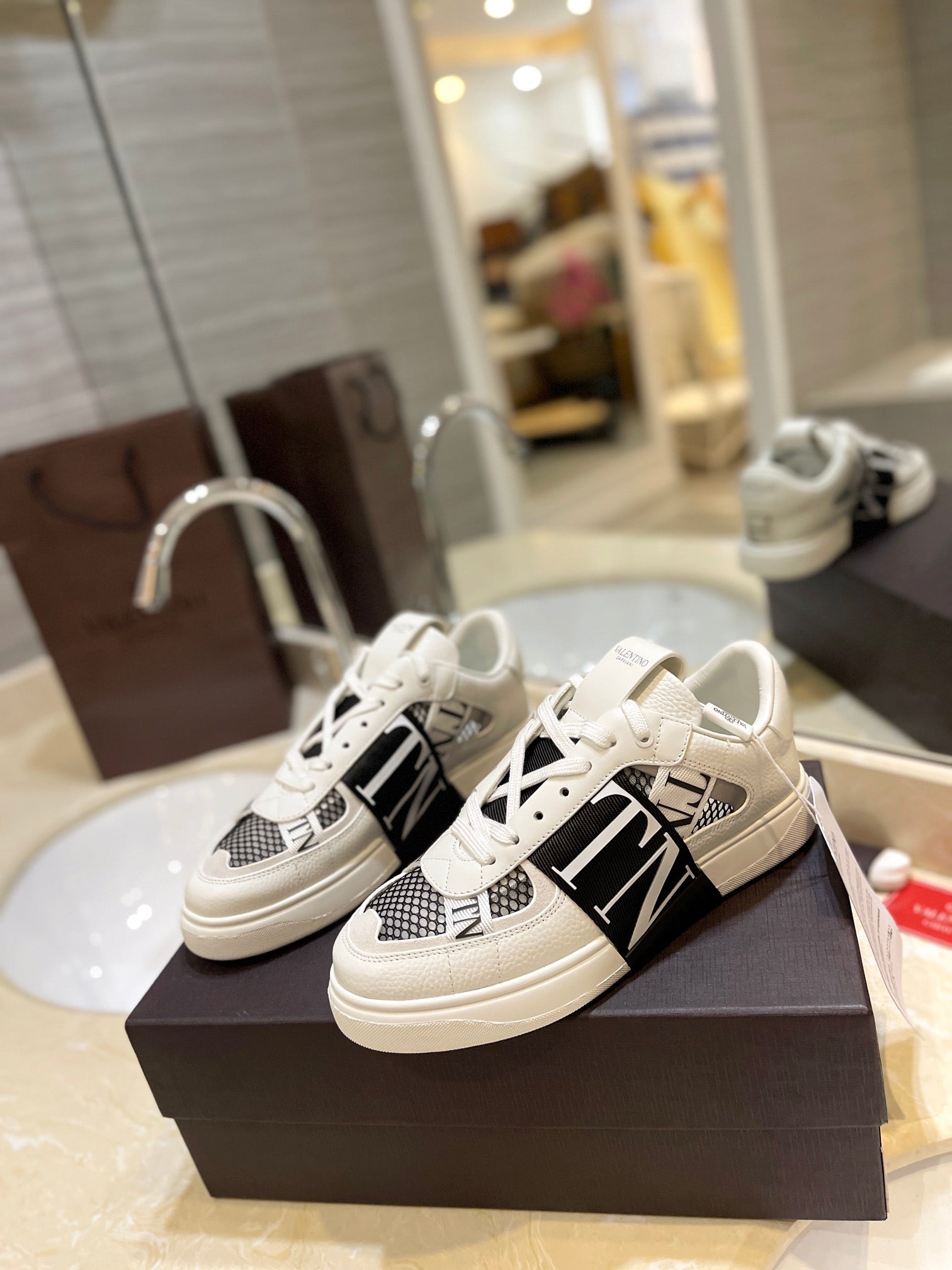 LuxluxHouse Best Quality Valentino Women Shoes