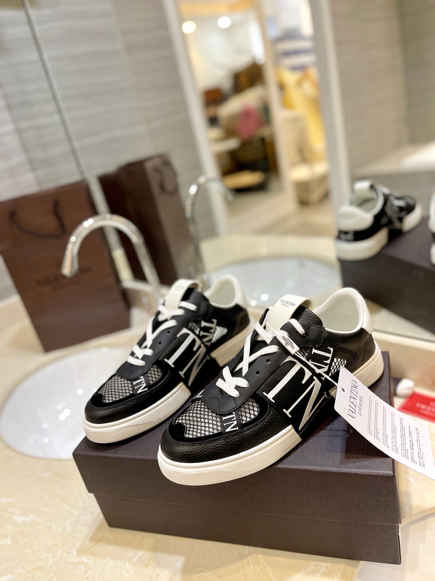 LuxluxHouse Best Quality Valentino Women Shoes