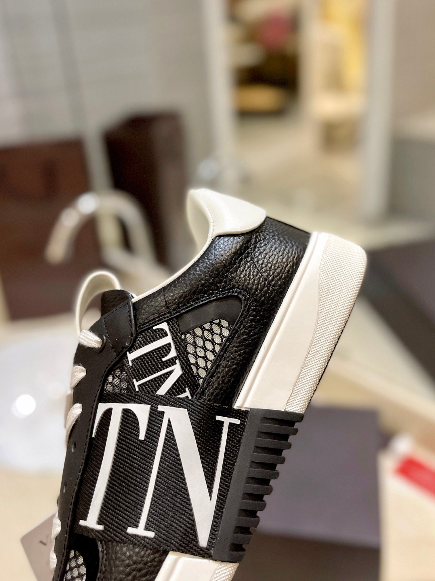 LuxluxHouse Best Quality Valentino Women Shoes