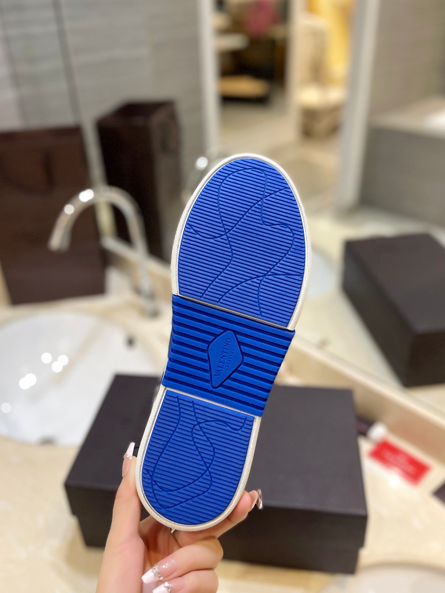 LuxluxHouse Best Quality Valentino Women Shoes