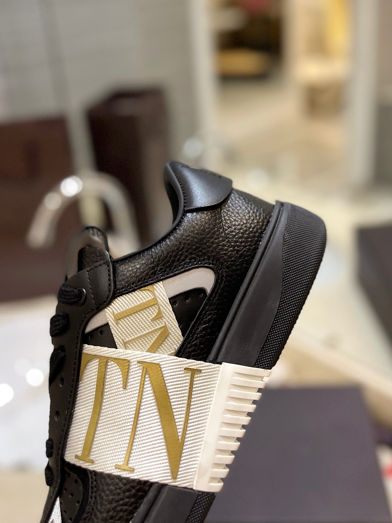 LuxluxHouse Best Quality Valentino Women Shoes