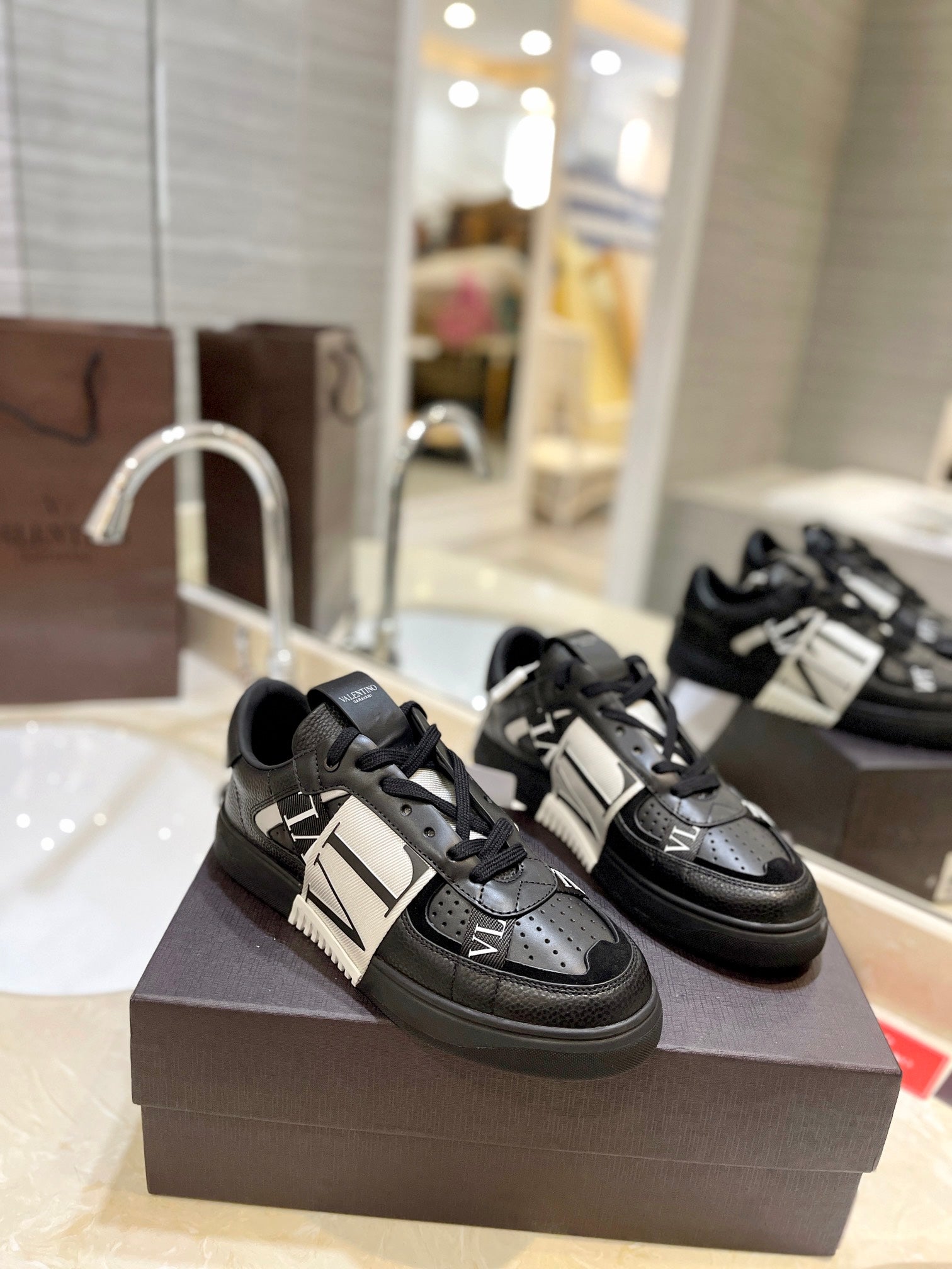 LuxluxHouse Best Quality Valentino Women Shoes