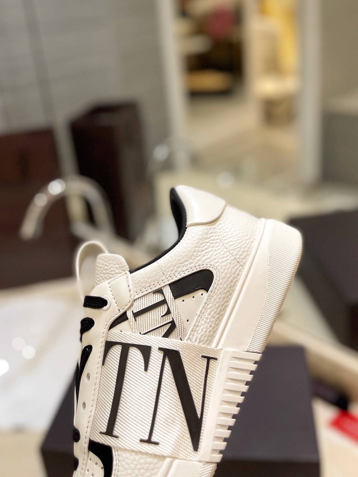 LuxluxHouse Best Quality Valentino Women Shoes