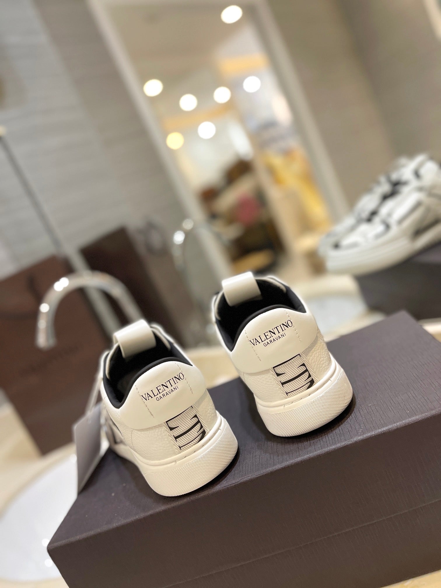 LuxluxHouse Best Quality Valentino Women Shoes