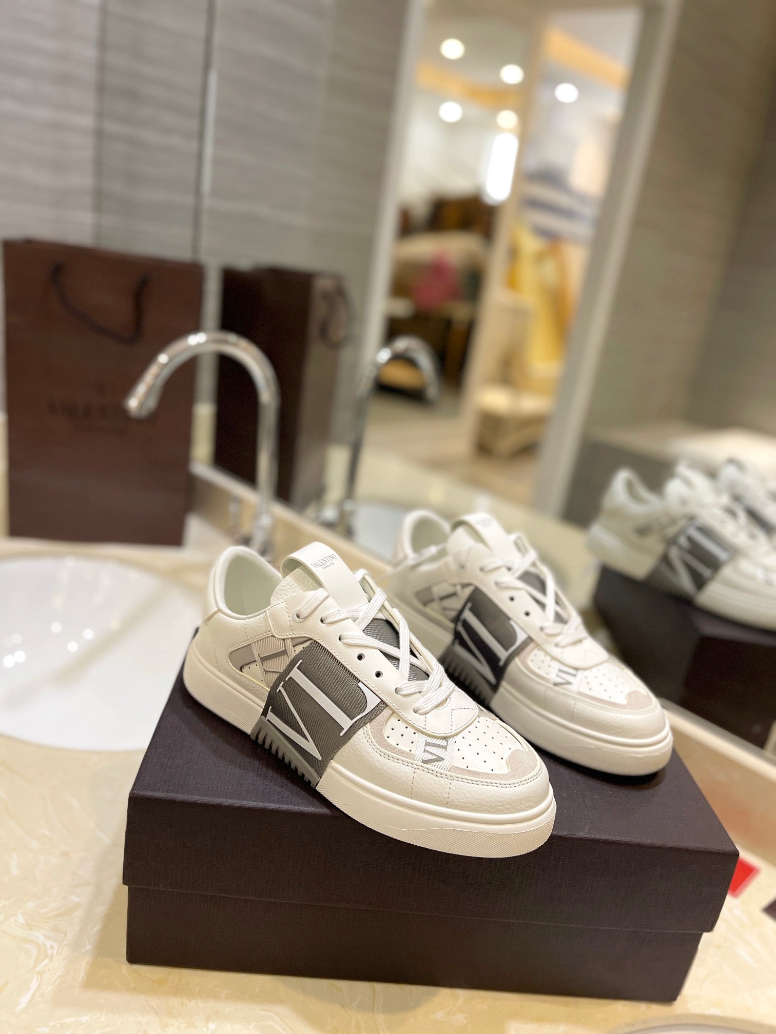 LuxluxHouse Best Quality Valentino Women Shoes