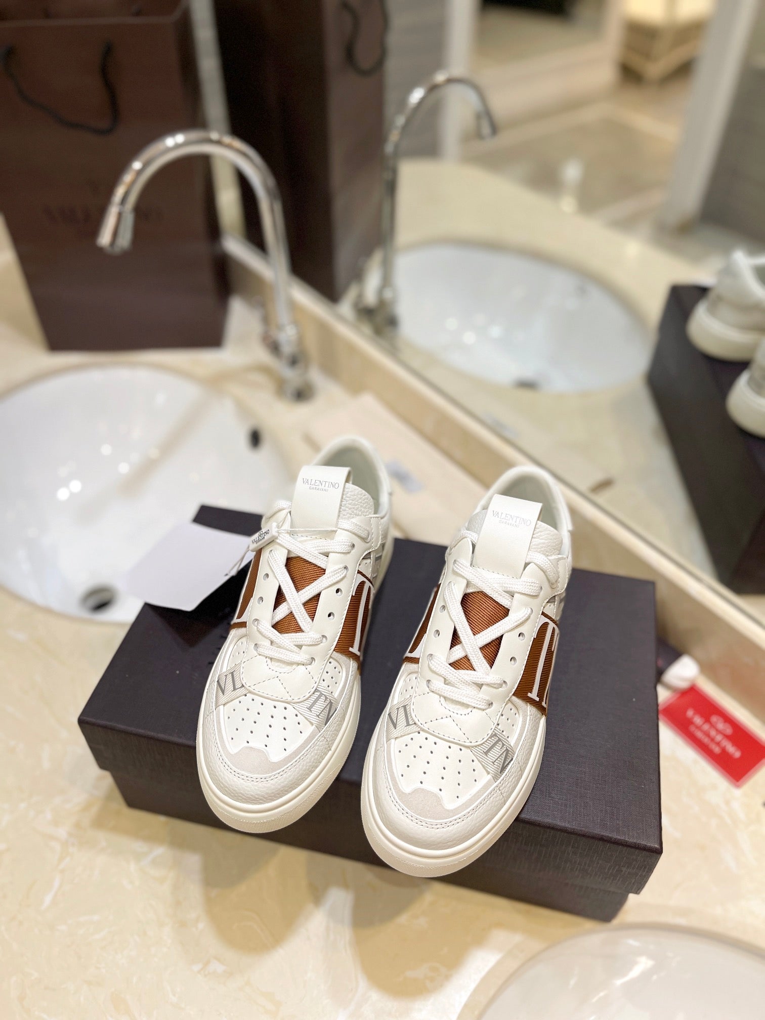 LuxluxHouse Best Quality Valentino Women Shoes
