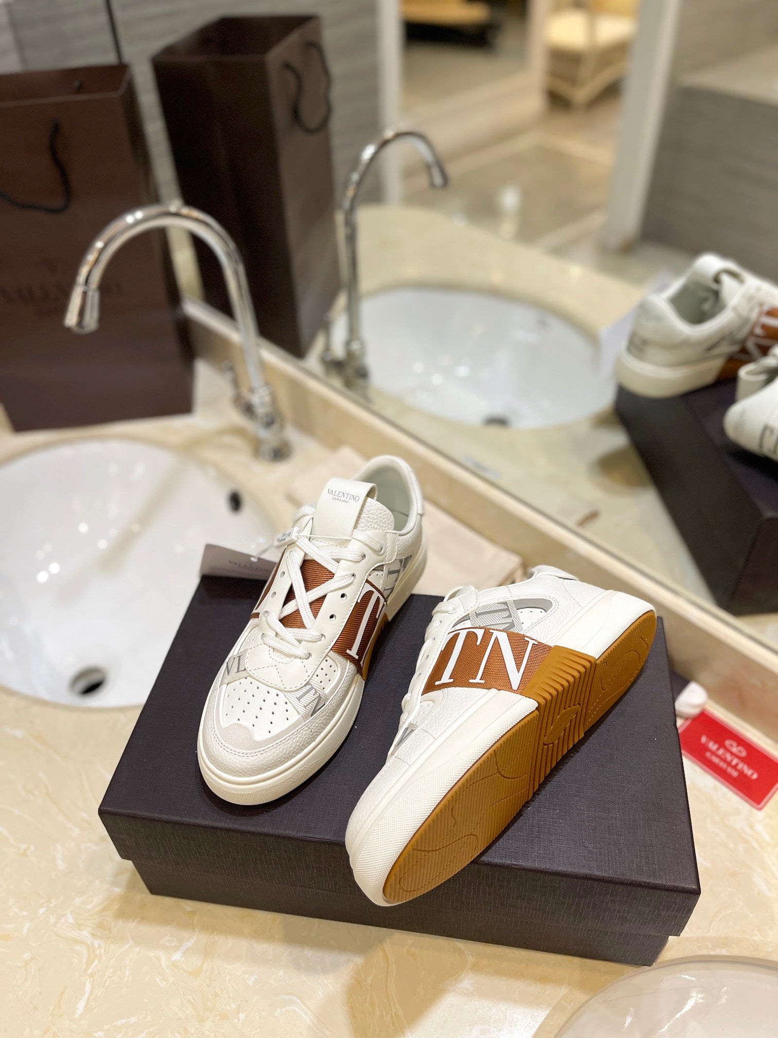 LuxluxHouse Best Quality Valentino Women Shoes