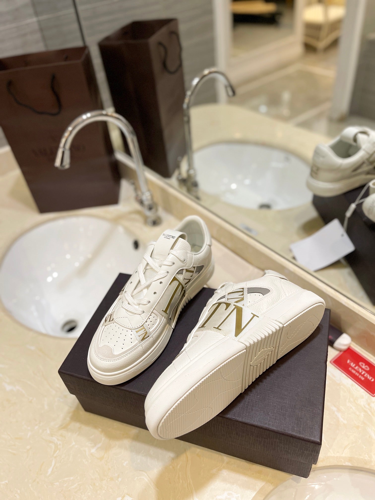 LuxluxHouse Best Quality Valentino Women Shoes