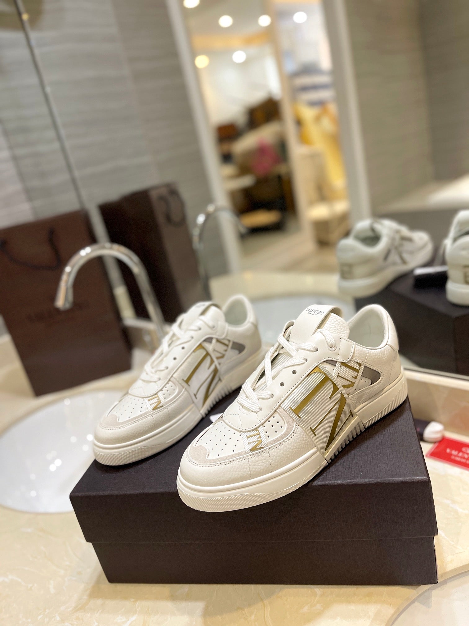 LuxluxHouse Best Quality Valentino Women Shoes