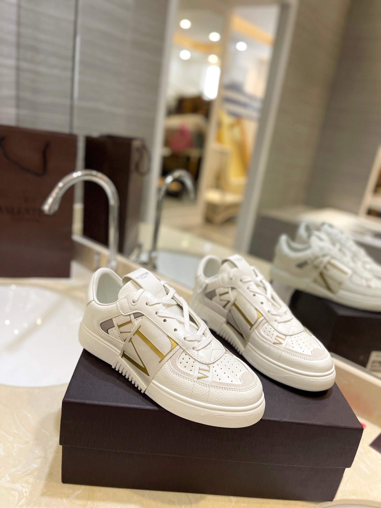 LuxluxHouse Best Quality Valentino Women Shoes