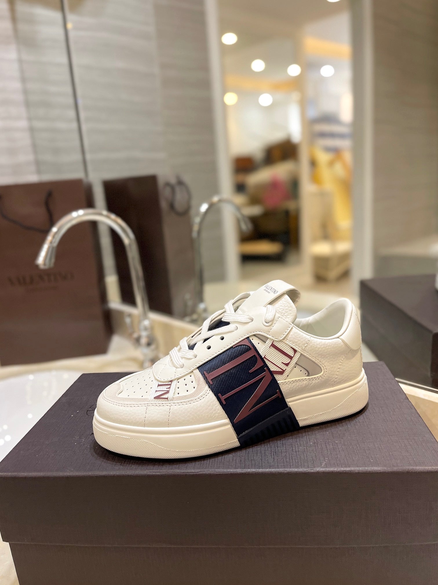 LuxluxHouse Best Quality Valentino Women Shoes