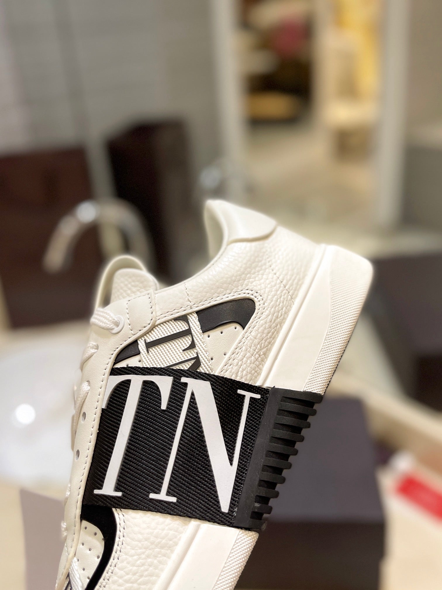 LuxluxHouse Best Quality Valentino Women Shoes
