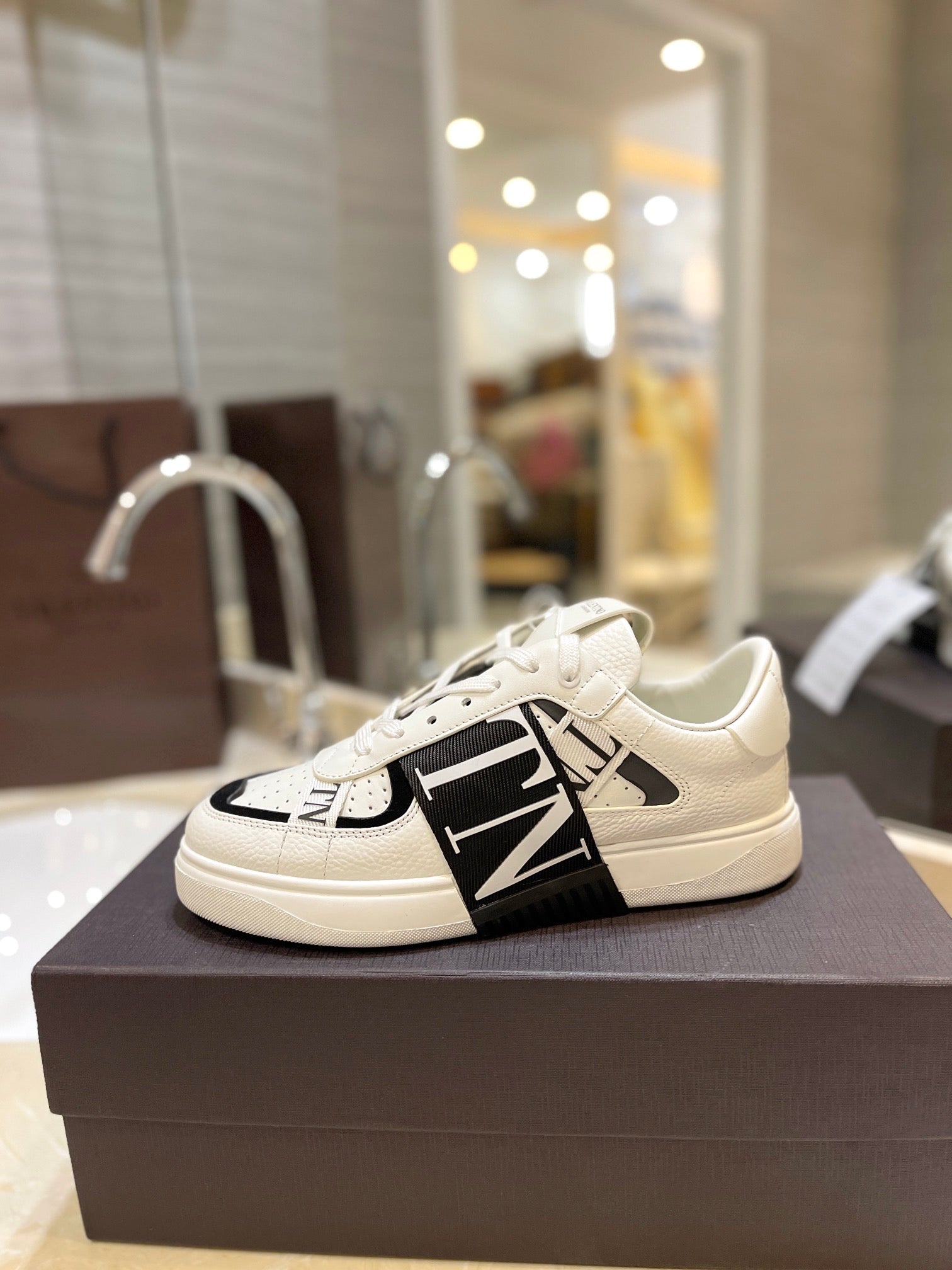 LuxluxHouse Best Quality Valentino Women Shoes