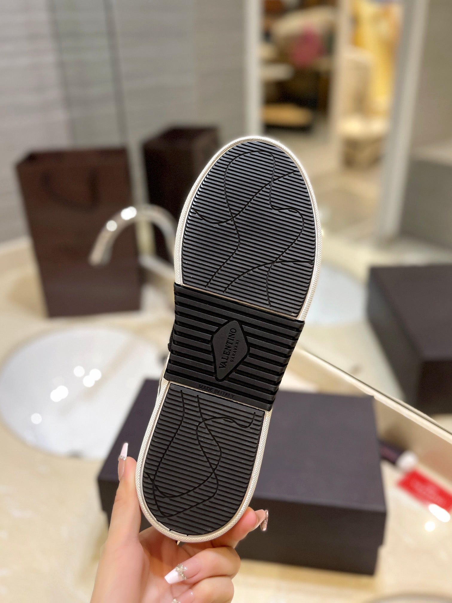 LuxluxHouse Best Quality Valentino Women Shoes