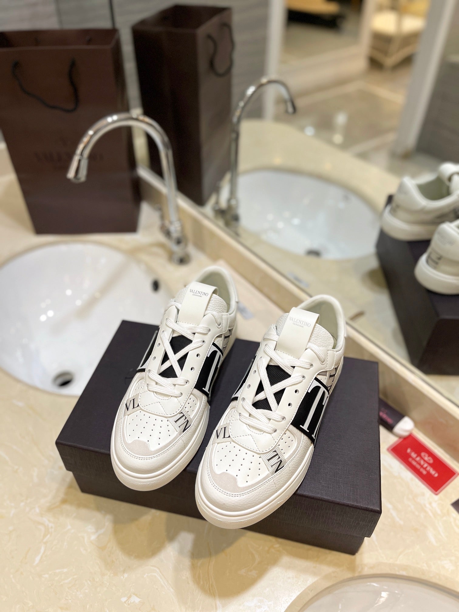 LuxluxHouse Best Quality Valentino Women Shoes