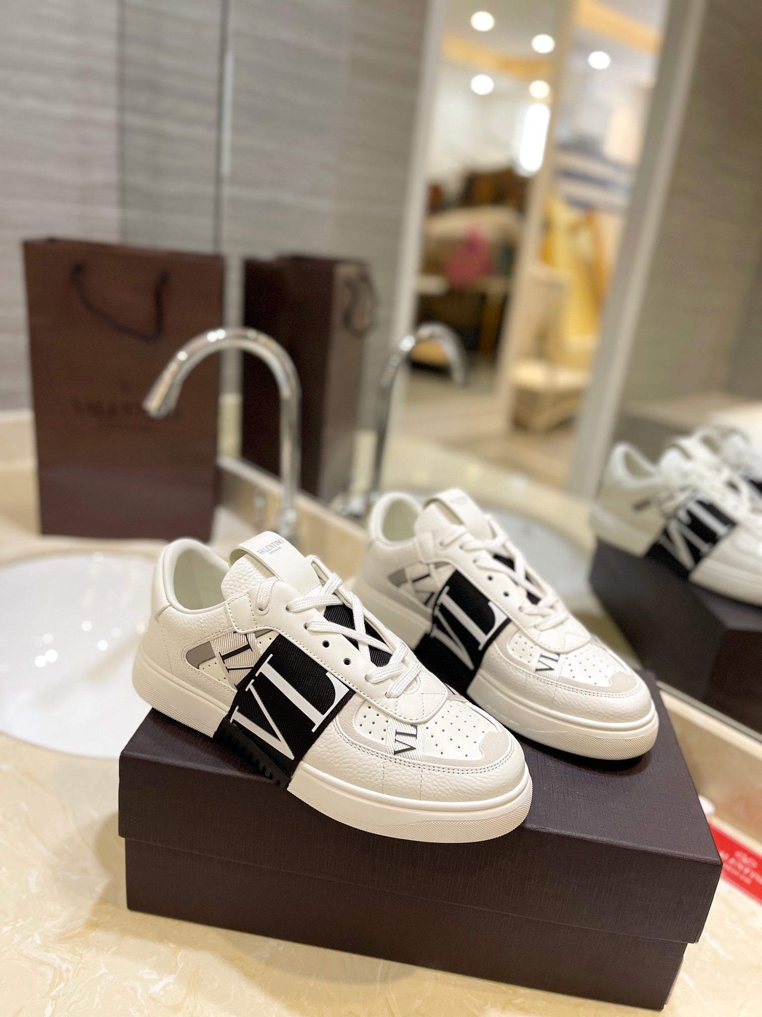 LuxluxHouse Best Quality Valentino Women Shoes