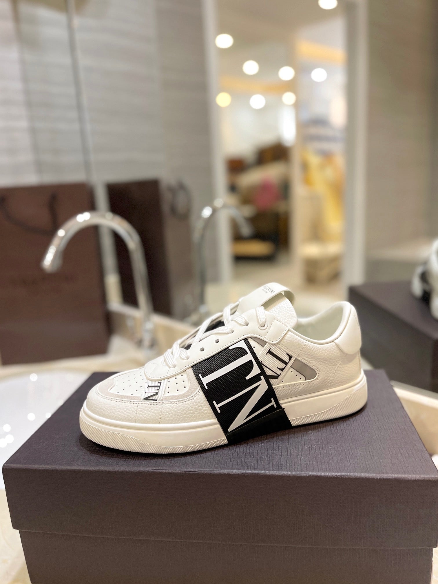 LuxluxHouse Best Quality Valentino Women Shoes
