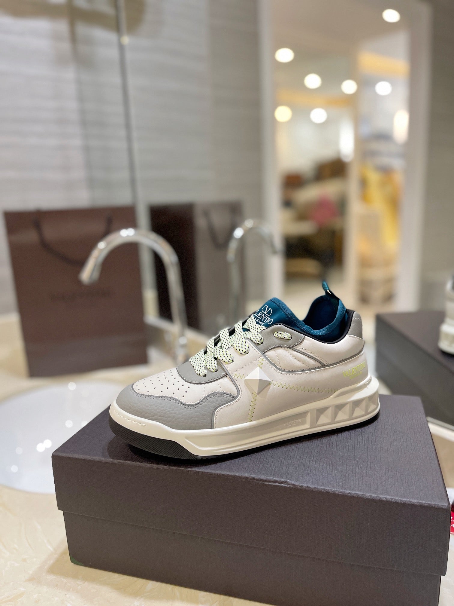LuxluxHouse Best Quality Valentino Women Shoes