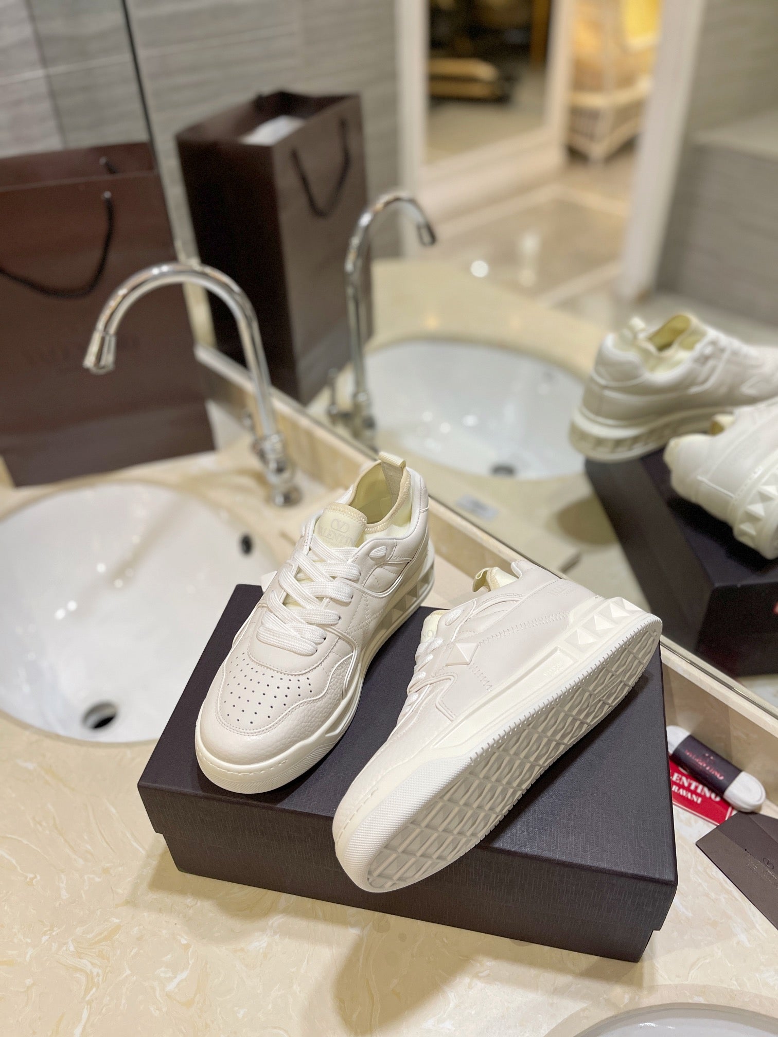 LuxluxHouse Best Quality Valentino Women Shoes