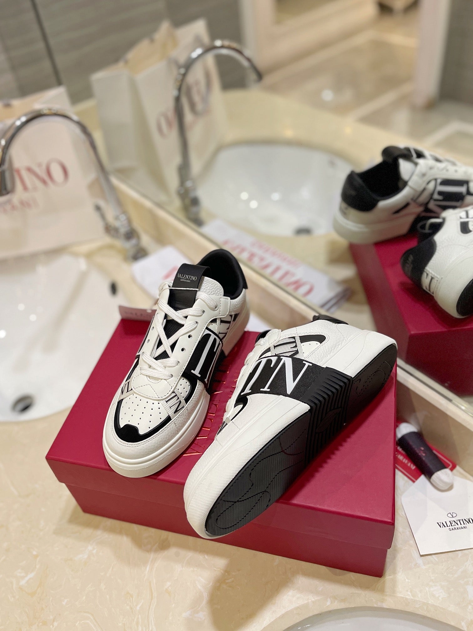 LuxluxHouse Best Quality Valentino Women Shoes