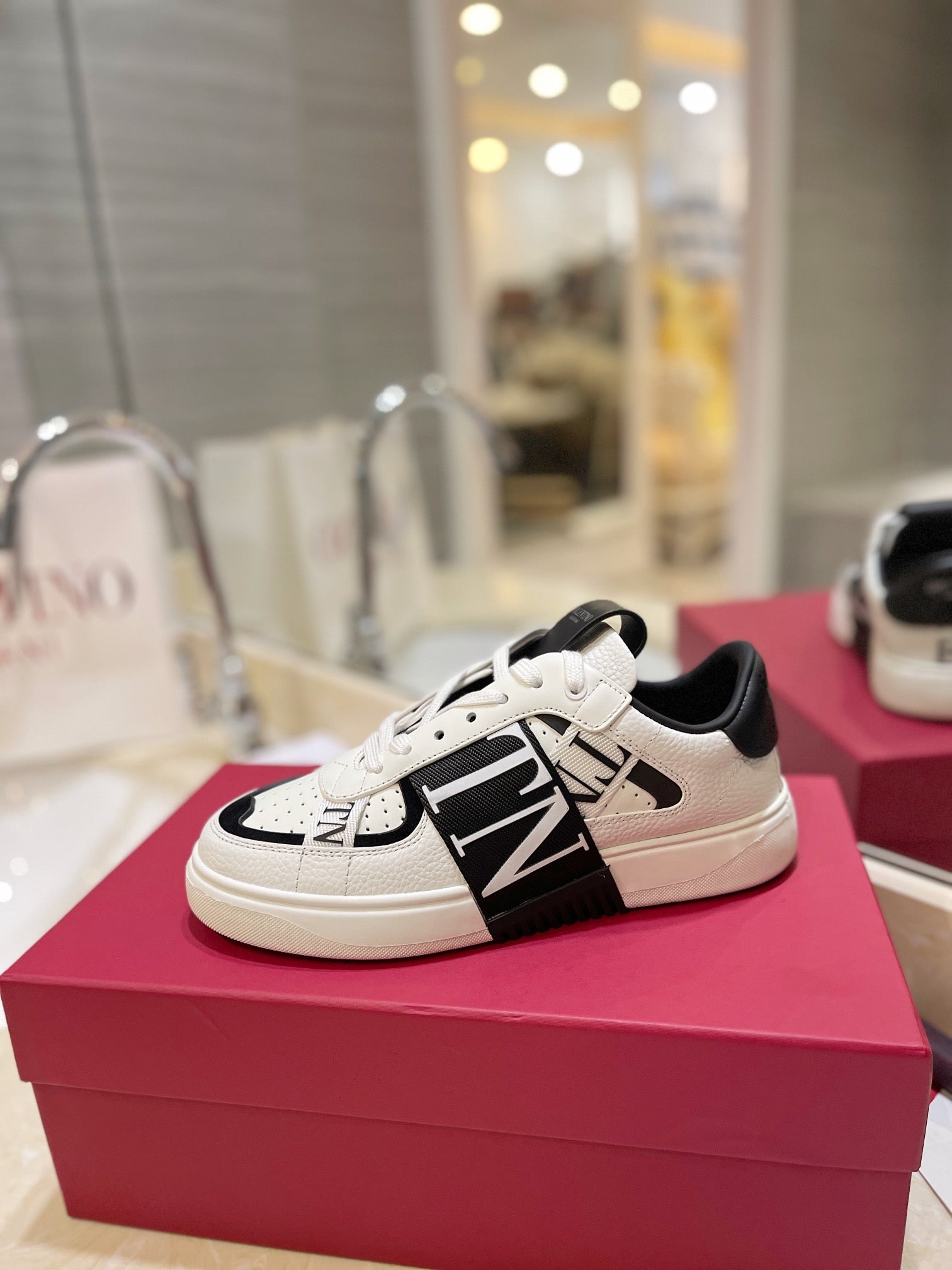 LuxluxHouse Best Quality Valentino Women Shoes