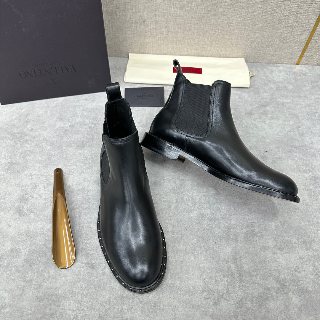 LuxluxHouse Best Quality Shoes Valentino