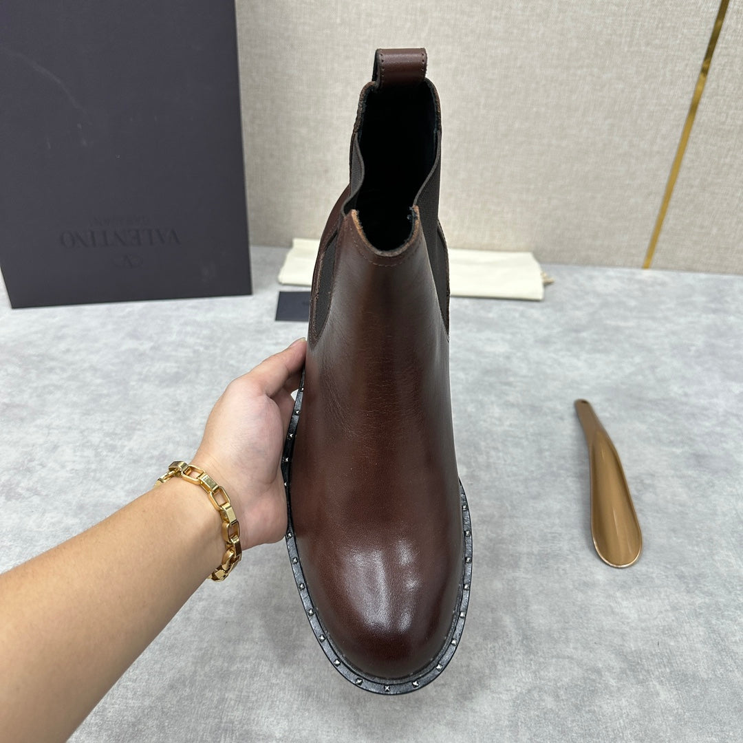 LuxluxHouse Best Quality Shoes Valentino