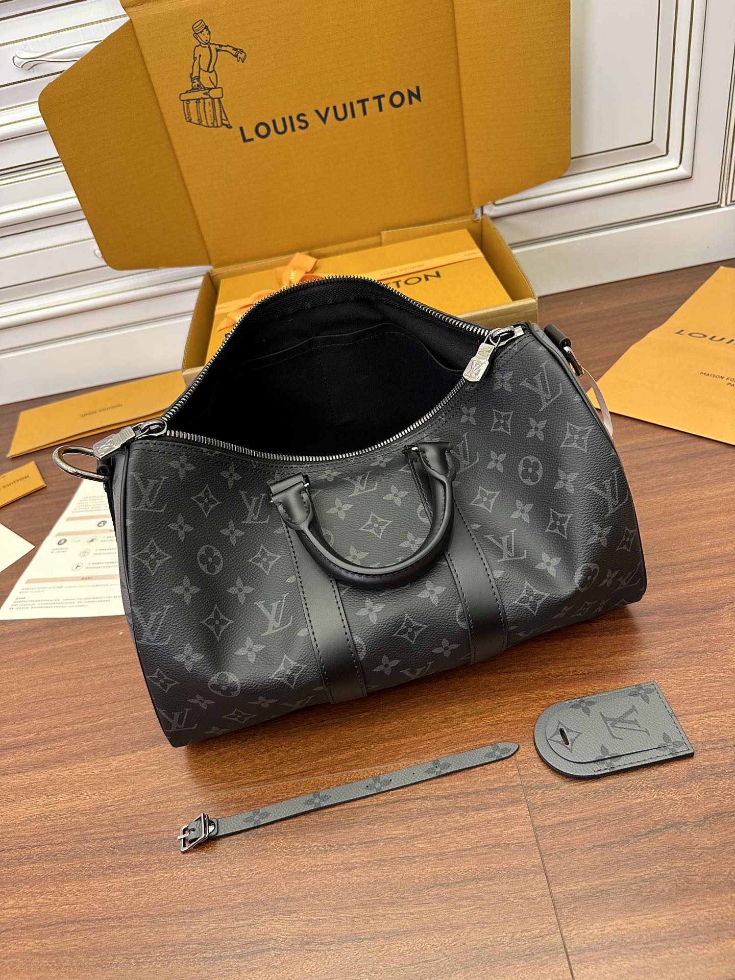LuxluxHouse Best Quality Bags Best Louis Vuitton Men