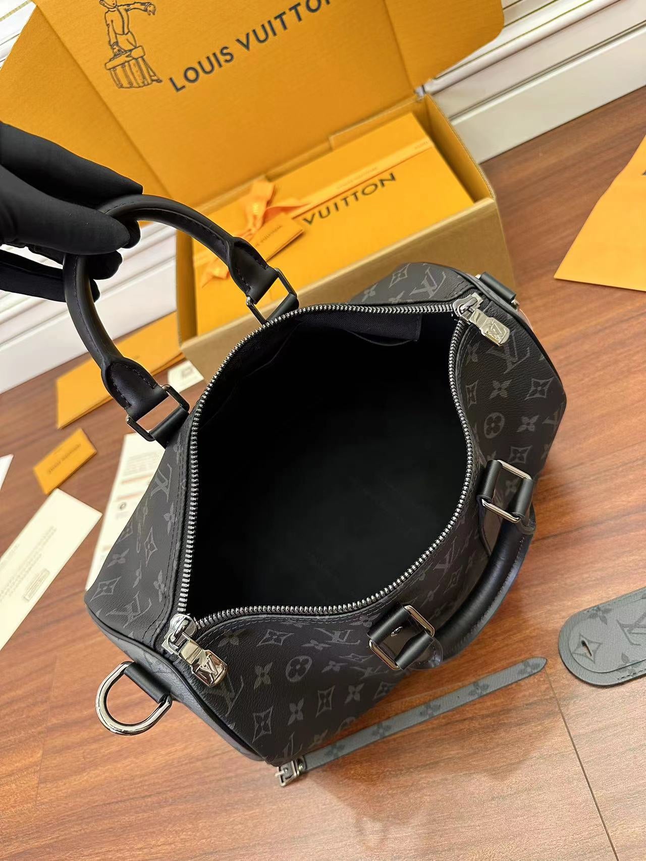 LuxluxHouse Best Quality Bags Best Louis Vuitton Men