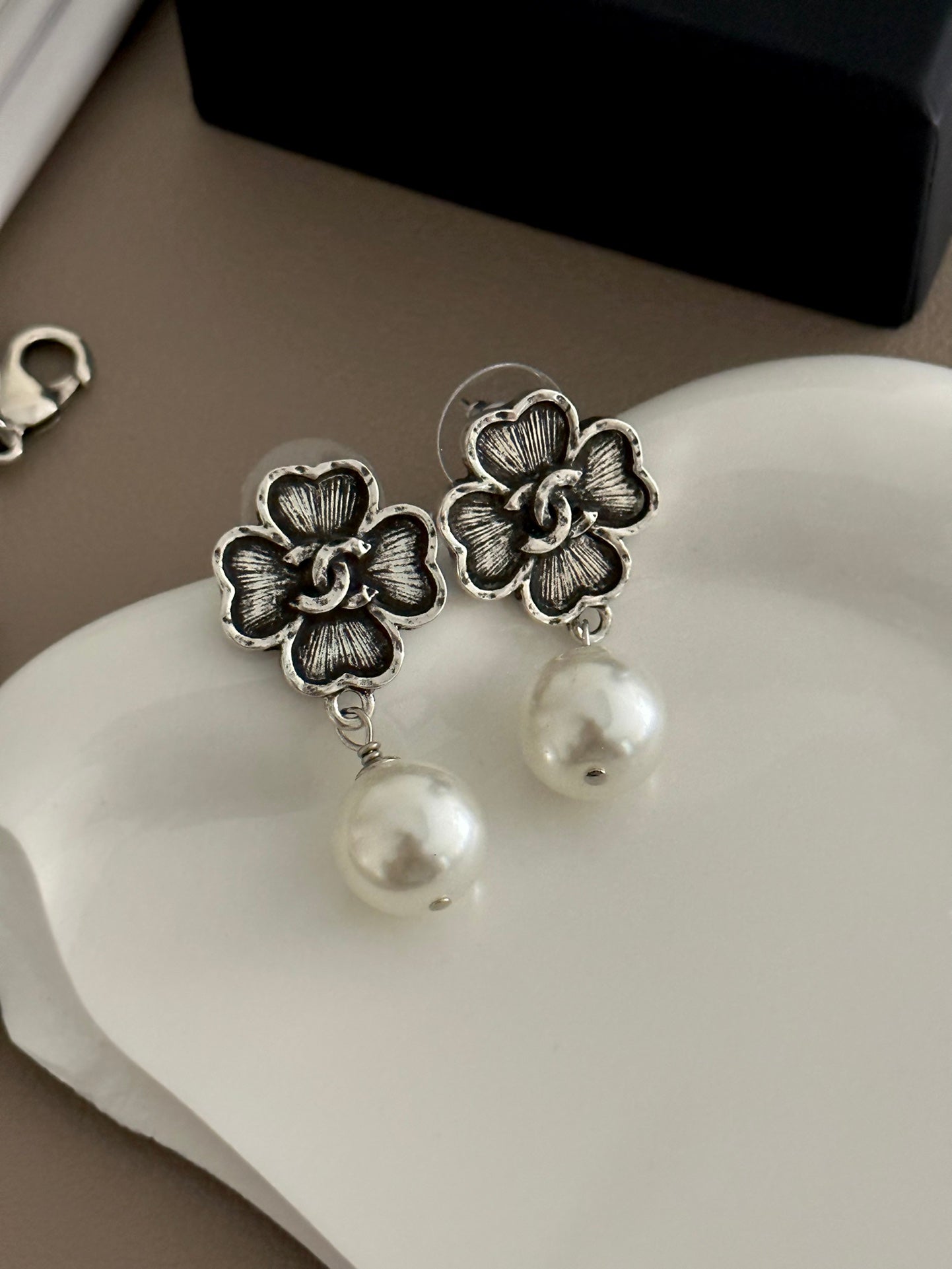 LuxluxHouse Low Price And High Quality Accessories Chanel