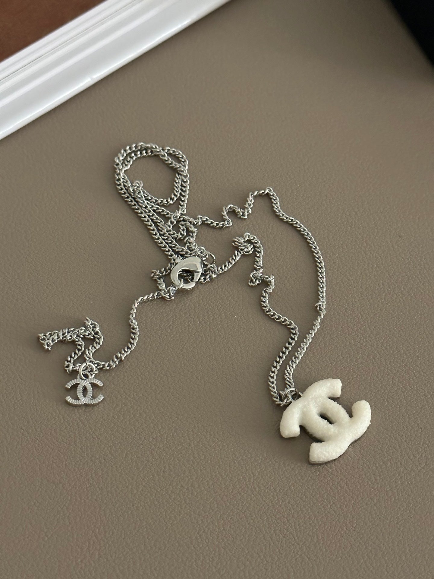LuxluxHouse Low Price And High Quality Accessories Chanel