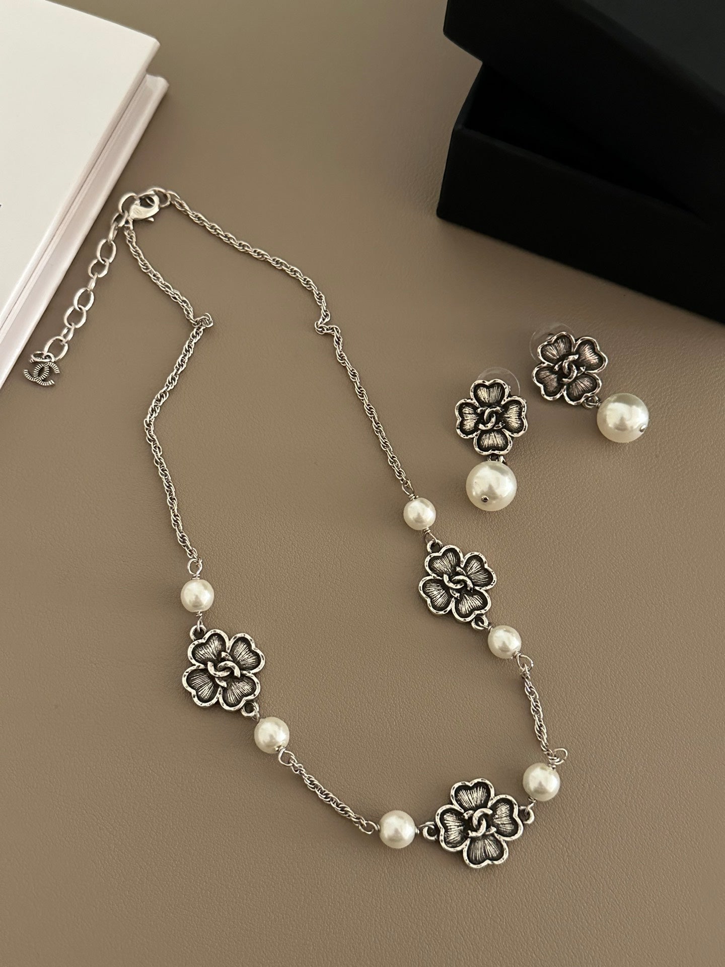 LuxluxHouse Low Price And High Quality Accessories Chanel