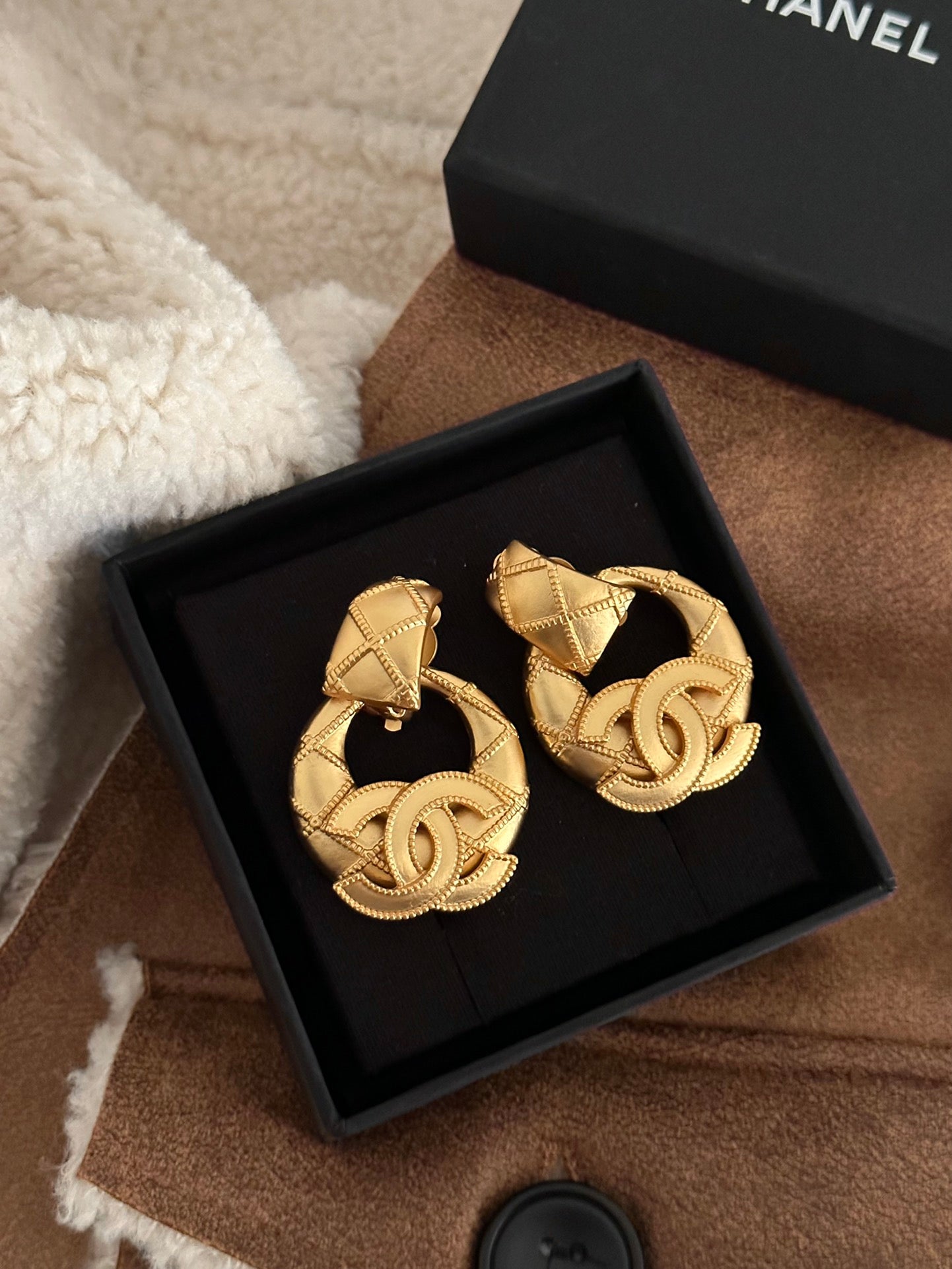LuxluxHouse Low Price And High Quality Accessories Chanel