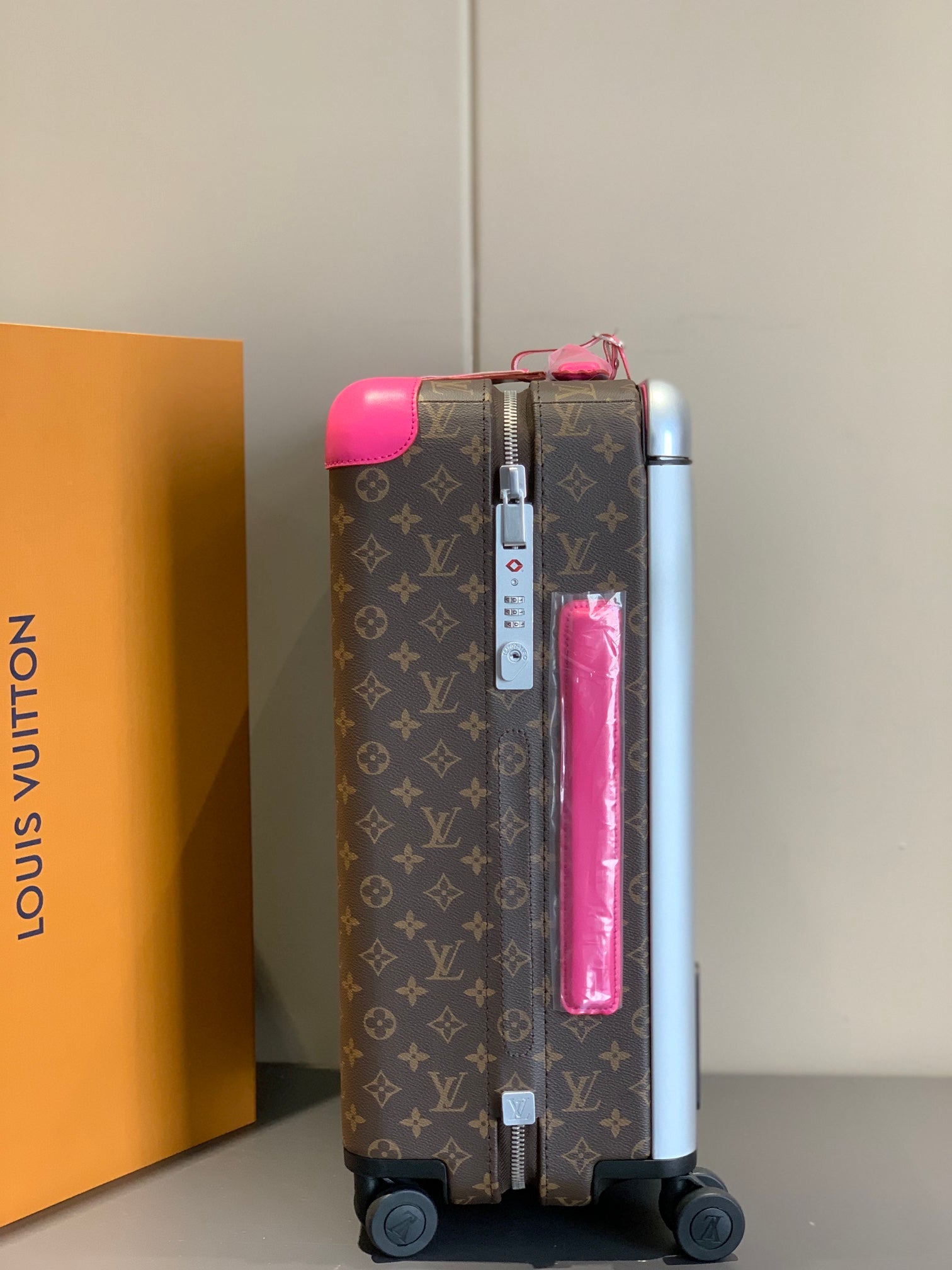 LuxluxHouse Best Quality Bags Luggage