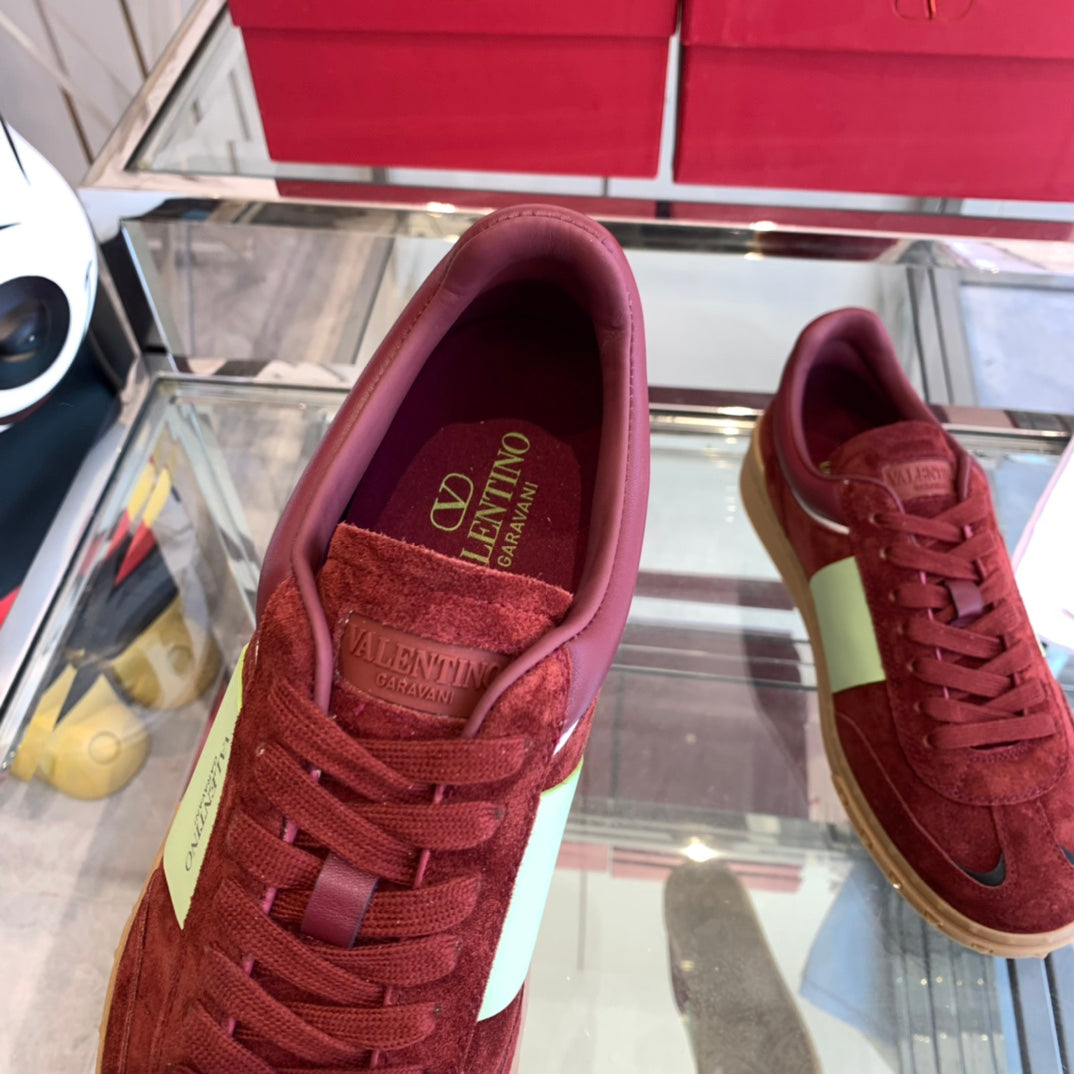 LuxluxHouse Best Quality Shoes Valentino