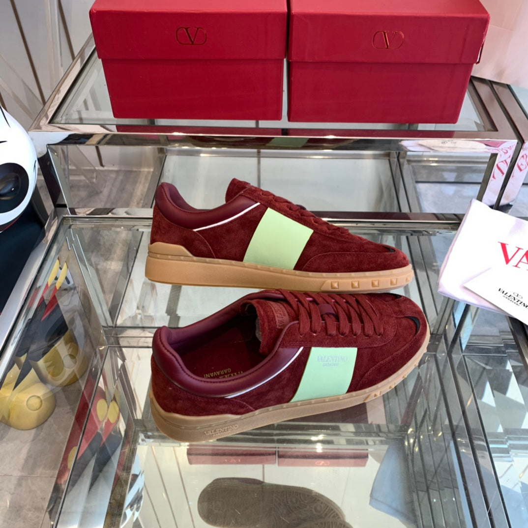 LuxluxHouse Best Quality Shoes Valentino