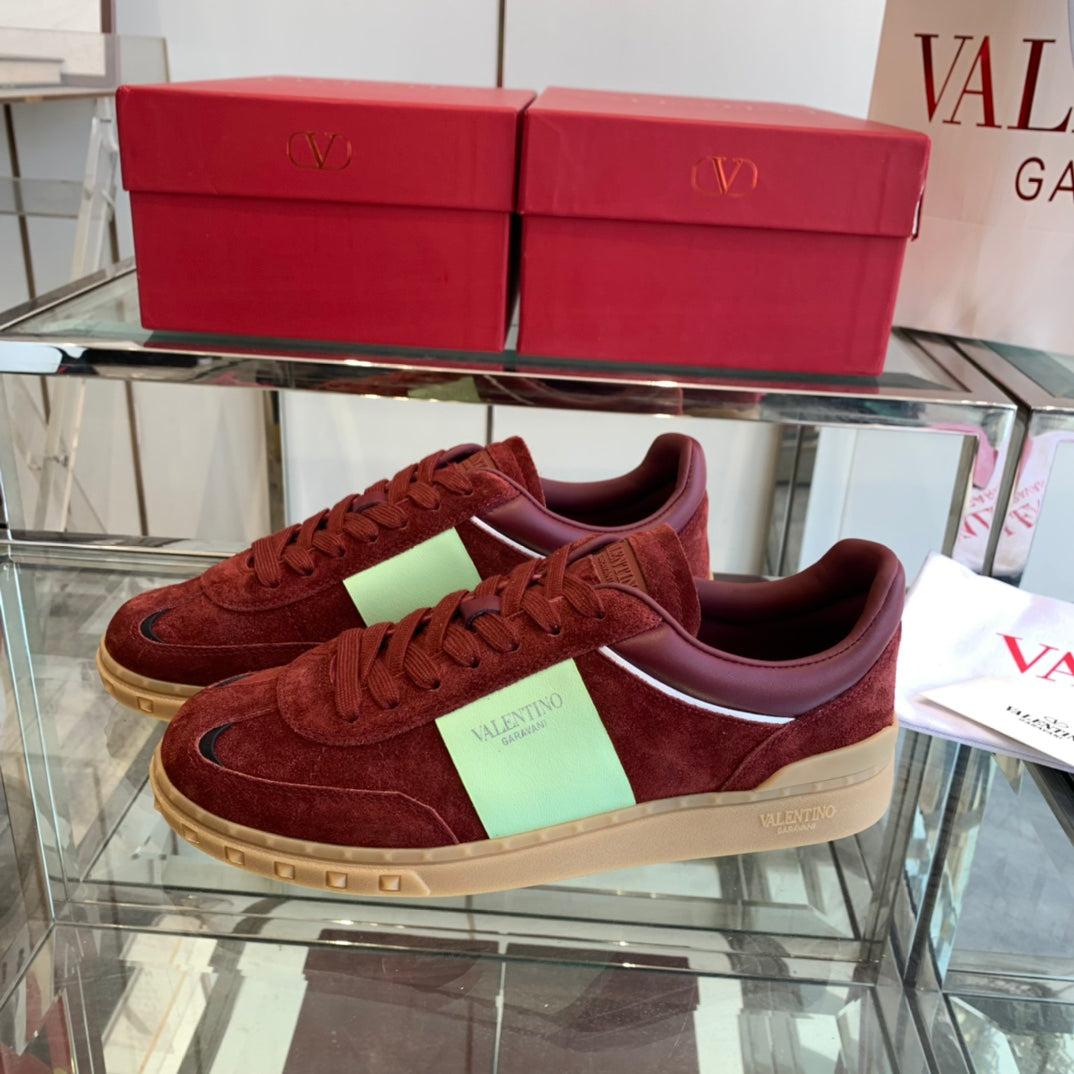 LuxluxHouse Best Quality Shoes Valentino