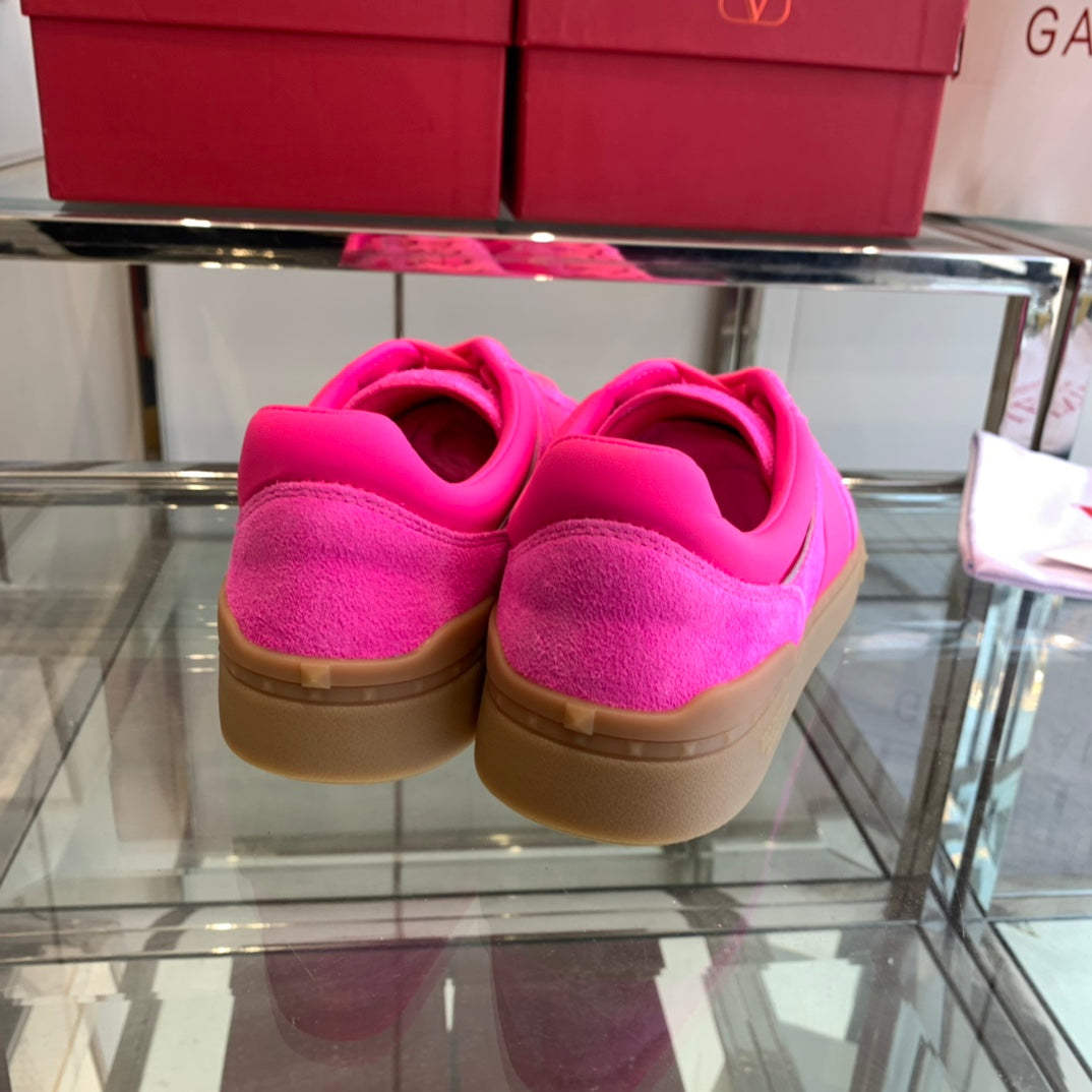LuxluxHouse Best Quality Shoes Valentino