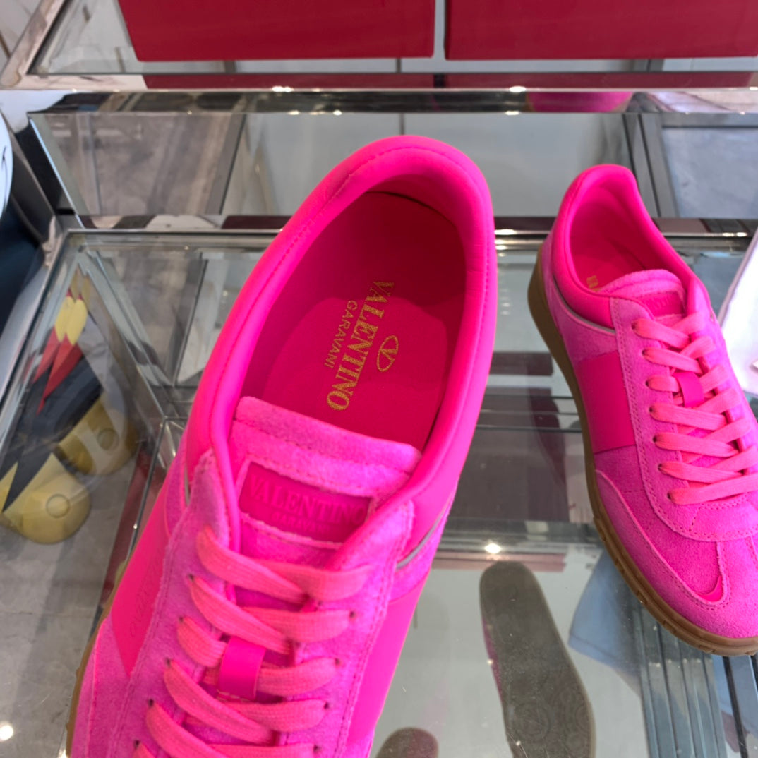 LuxluxHouse Best Quality Shoes Valentino