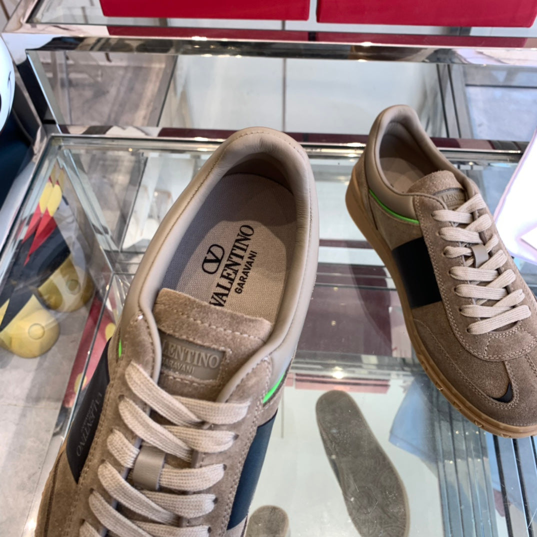 LuxluxHouse Best Quality Shoes Valentino