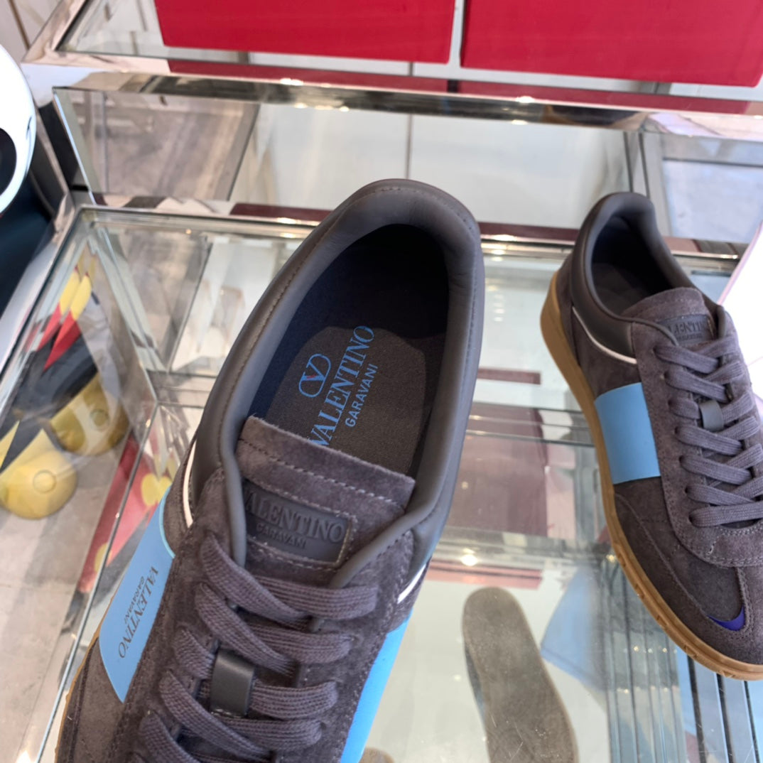 LuxluxHouse Best Quality Shoes Valentino