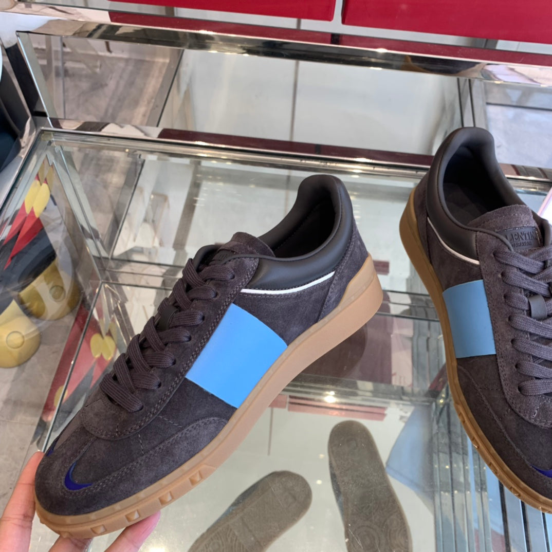 LuxluxHouse Best Quality Shoes Valentino
