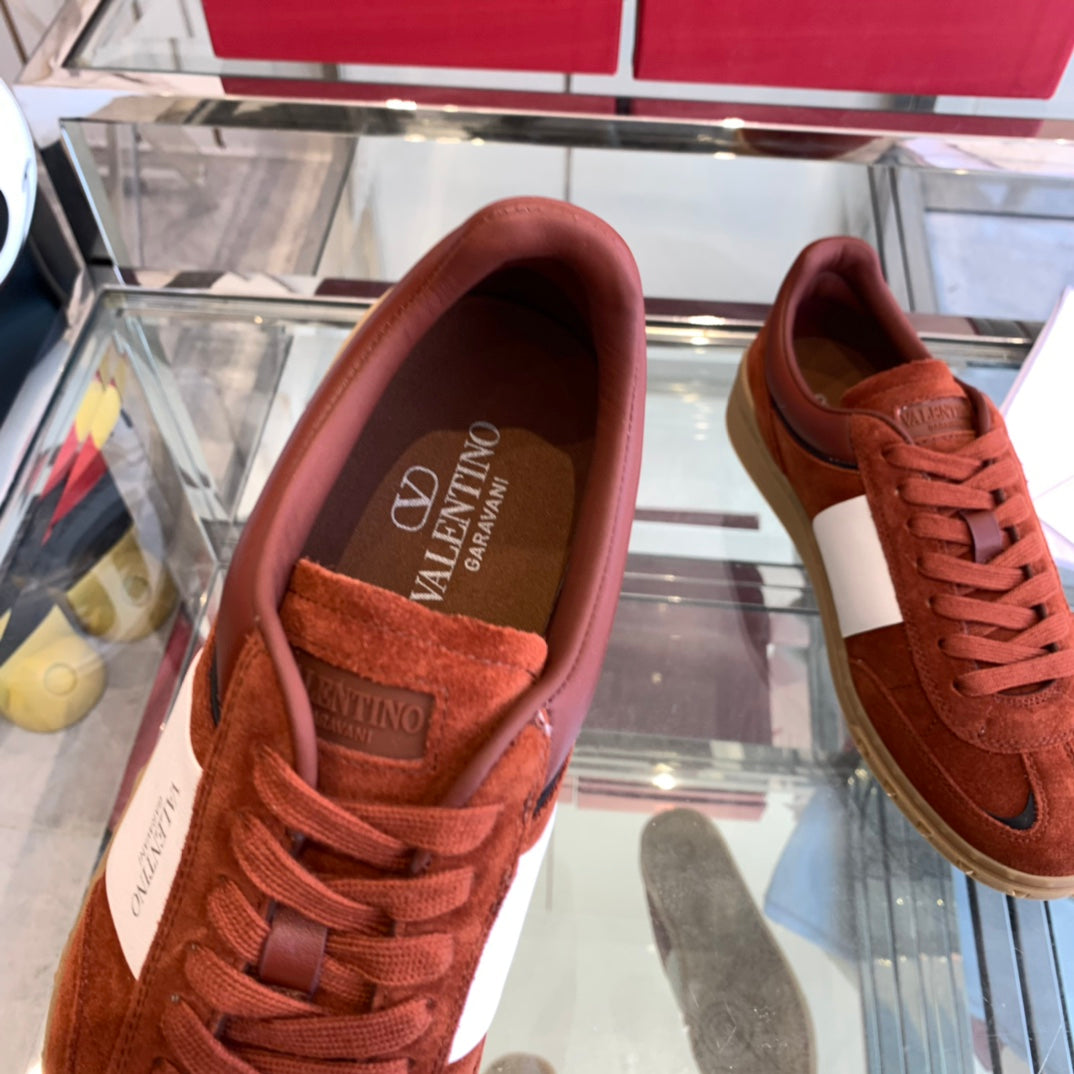 LuxluxHouse Best Quality Shoes Valentino