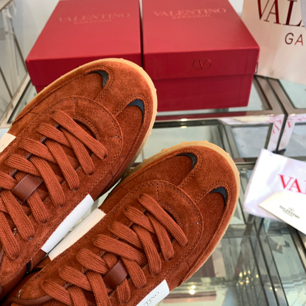LuxluxHouse Best Quality Shoes Valentino